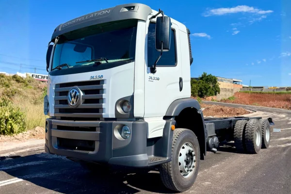 Volkswagen 31.330 – Caminhão seminovo Sandri Caminhões