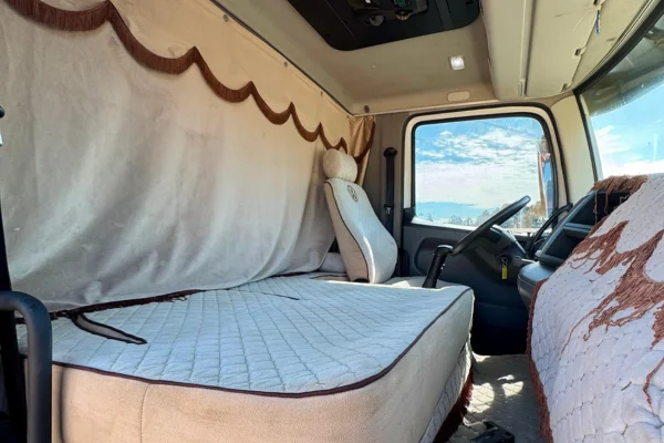 Volkswagen 31.330 – Caminhão seminovo Sandri Caminhões