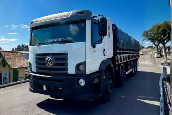 vw 24.280 constellation 8x2 ano 2015 graneleira